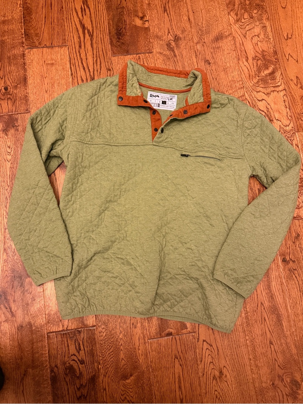 Rock Monkey Outfitters Quilted Pullover L perfect condition smoke and pet free